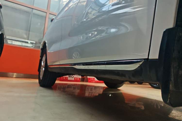 Used Haval M6 2021 PLUS 1.5T DCT Luxury Smart Connectivity Model Right Side Sill