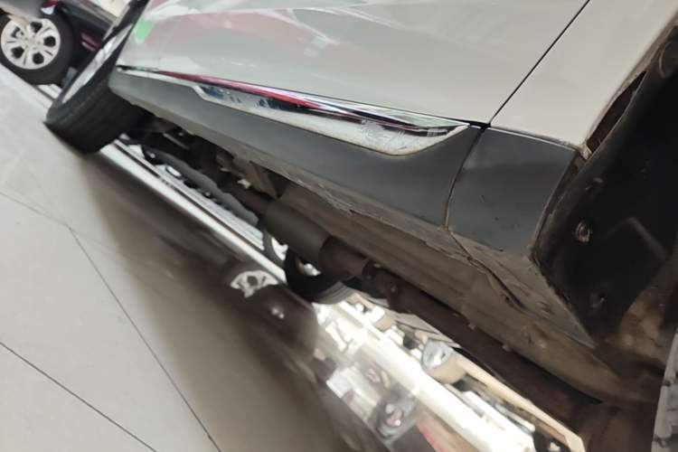 Used Haval M6 2021 PLUS 1.5T DCT Elite Smart Connectivity Model Right Side Sill