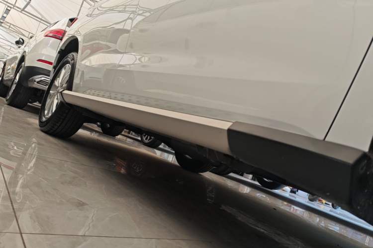 Used Haval M6 2021 PLUS 1.5T Manual Luxury Smart Connectivity Model Right Side Sill