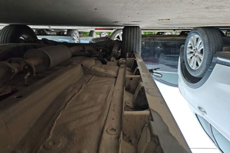 Used Haval M6 2021 PLUS 1.5T DCT Luxury Smart Connectivity Model Right Side Sill