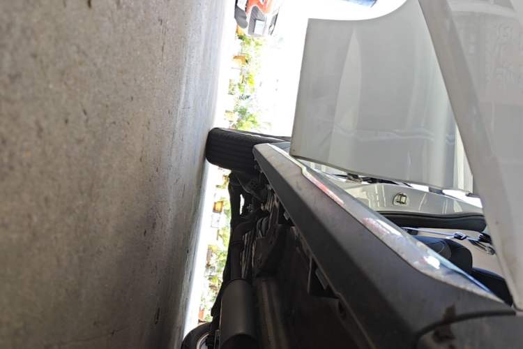 Used Haval M6 2021 PLUS 1.5T Manual Elite Smart Connectivity Model Right Side Sill