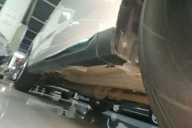 Used Haval M6 2021 PLUS 1.5T DCT Comfort Edition Right Side Sill
