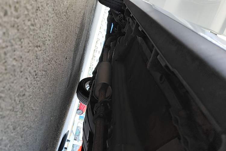 Used Haval M6 2021 PLUS 1.5T DCT Luxury Smart Connectivity Model Right Side Sill