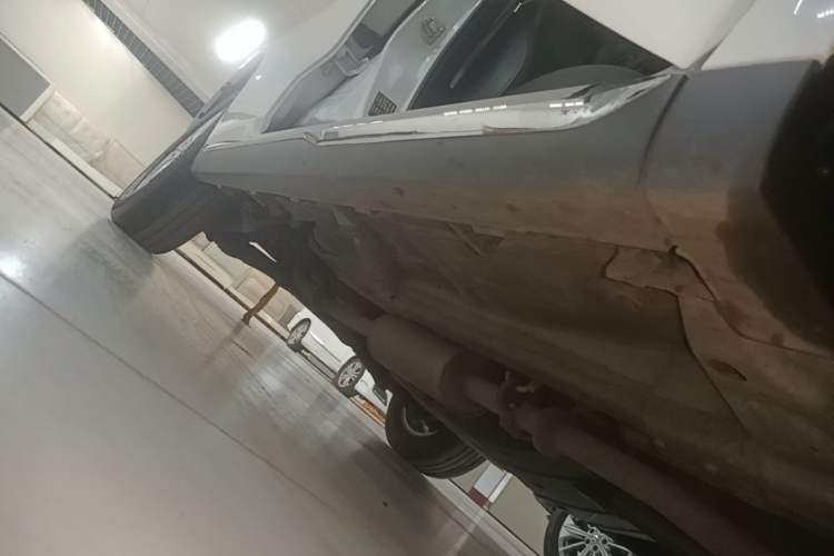 Used Haval M6 2021 PLUS 1.5T DCT Luxury Smart Connectivity Model Right Side Sill