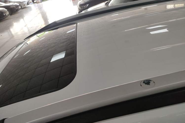 Used Haval M6 2021 PLUS 1.5T DCT Luxury Smart Connectivity Model Roof
