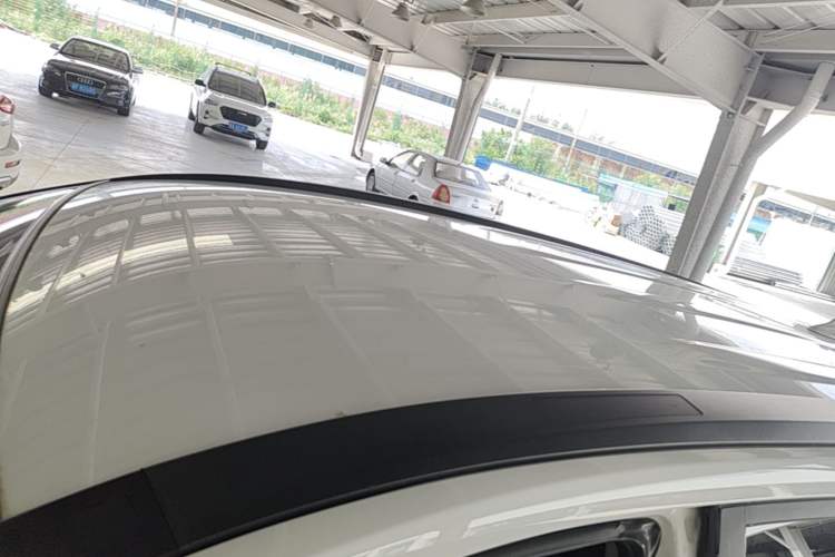 Used Haval M6 2021 PLUS 1.5T DCT Elite Smart Connectivity Model Roof