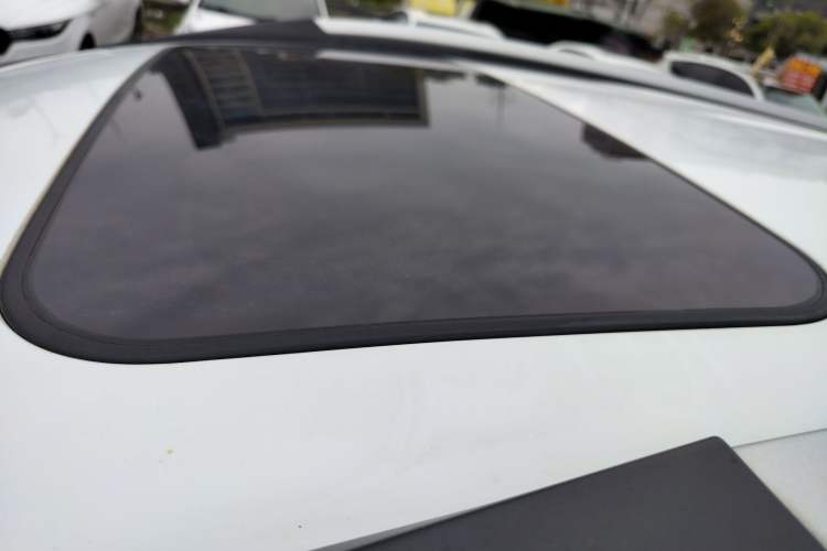 Used Haval M6 2021 PLUS 1.5T Manual Luxury Smart Connectivity Model Roof