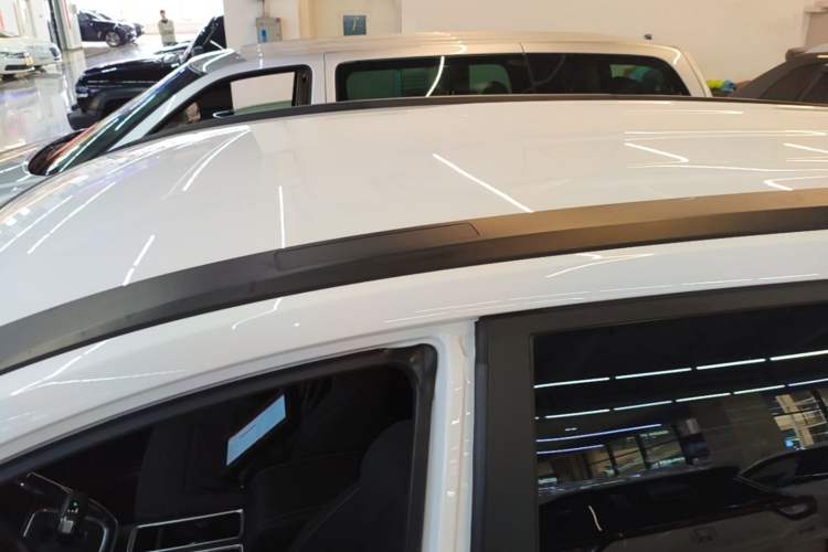 Used Haval M6 2021 PLUS 1.5T DCT Elite Smart Connectivity Model Roof