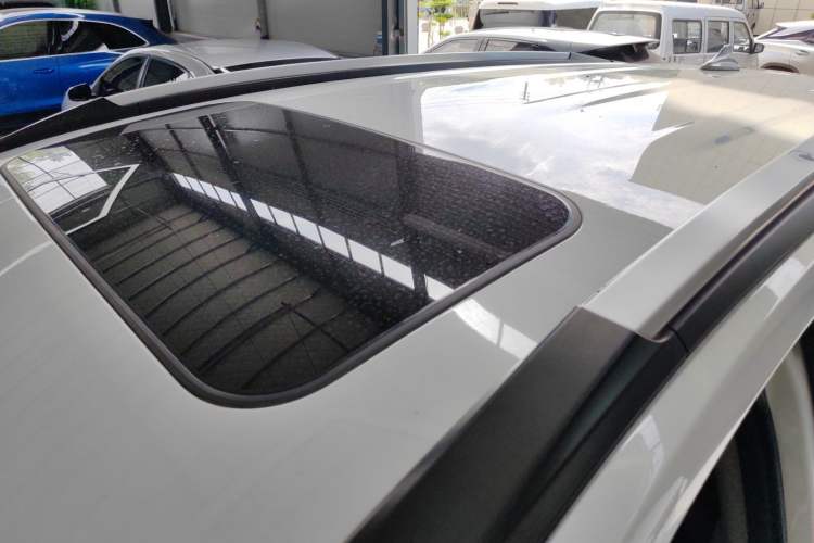 Used Haval M6 2021 PLUS 1.5T DCT Luxury Smart Connectivity Model Roof