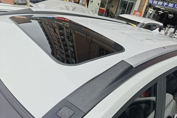 Used Haval M6 2021 PLUS 1.5T Manual Luxury Smart Connectivity Model Roof