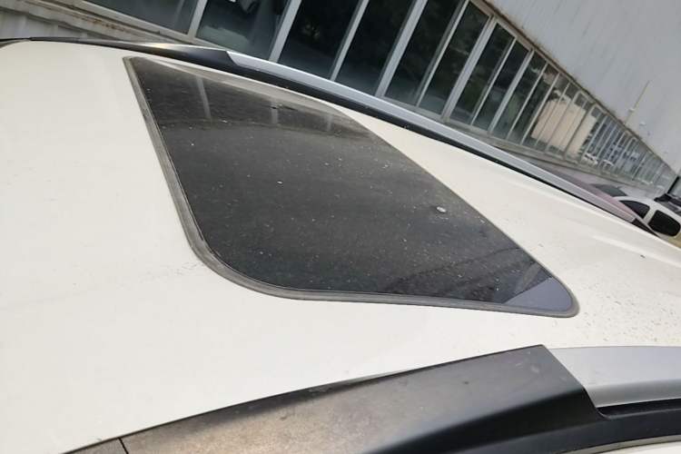Used Haval M6 2021 PLUS 1.5T Manual Luxury Smart Connectivity Model Roof