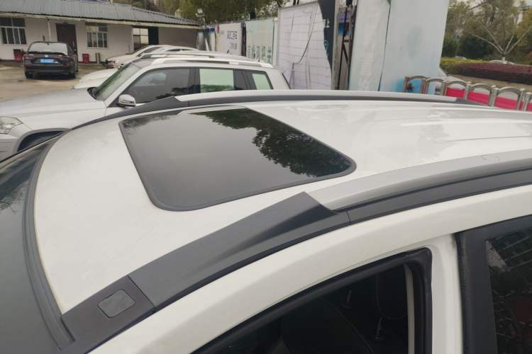 Used Haval M6 2021 PLUS 1.5T DCT Luxury Smart Connectivity Model Roof