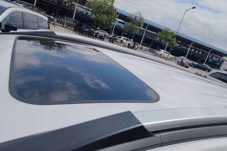 Used Haval M6 2021 PLUS 1.5T DCT Luxury Smart Connectivity Model Roof
