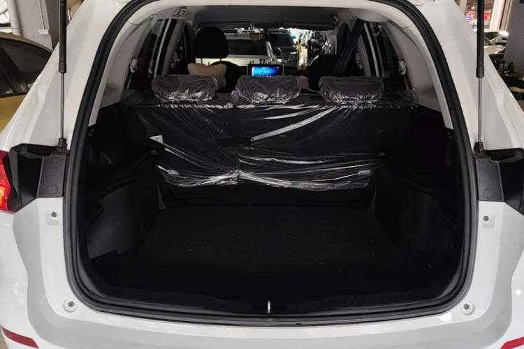 Used Haval M6 2021 PLUS 1.5T DCT Elite Smart Connectivity Model Trunk