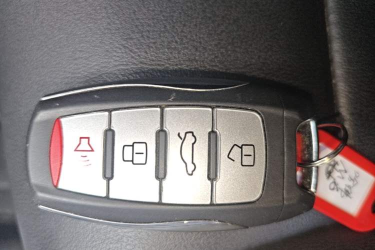 Used Haval M6 2021 PLUS 1.5T DCT Luxury Smart Connectivity Model Vehicle Key