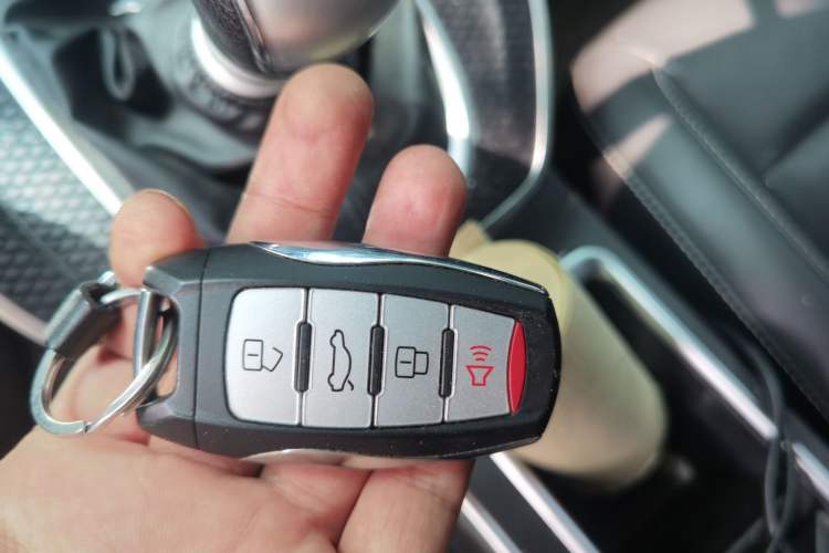 Used Haval M6 2021 PLUS 1.5T Manual Luxury Smart Connectivity Model Vehicle Key
