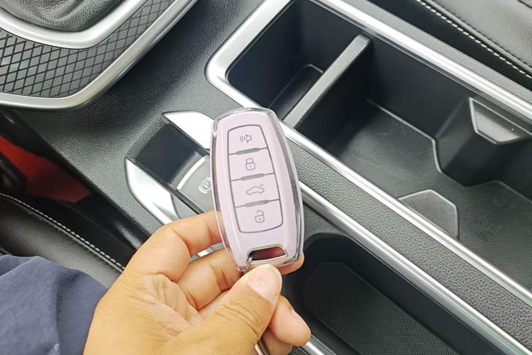 Used Haval M6 2021 PLUS 1.5T Manual Luxury Smart Connectivity Model Vehicle Key