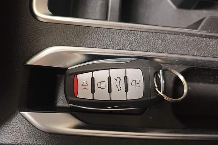 Used Haval M6 2021 PLUS 1.5T Manual Elite Smart Connectivity Model Vehicle Key