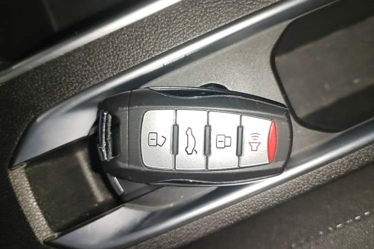 Used Haval M6 2021 PLUS 1.5T DCT Elite Smart Connectivity Model Vehicle Key