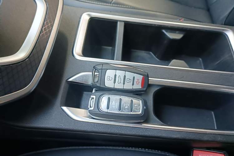 Used Haval M6 2021 PLUS 1.5T DCT Prestige Smart Connectivity Model Vehicle Key