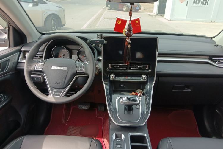 Used Haval M6 2023 PLUS 1.5T DCT Luxury Smart Connectivity Model Center Console