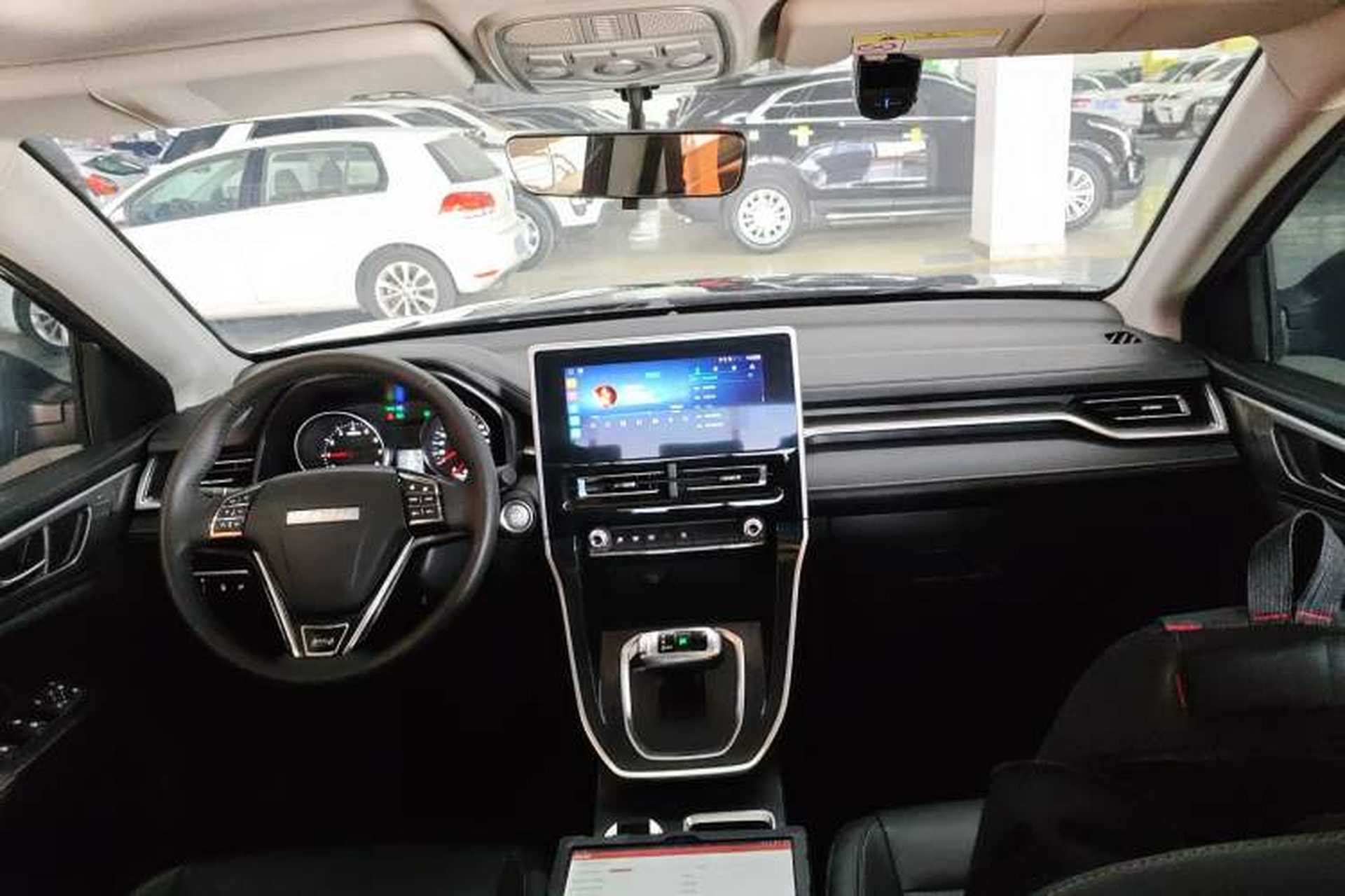 Used Haval M6 2023 PLUS 1.5T DCT Luxury Smart Connectivity Model Center Console