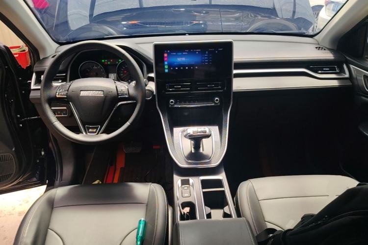 Used Haval M6 2023 PLUS 1.5T DCT Luxury Smart Connectivity Model Center Console