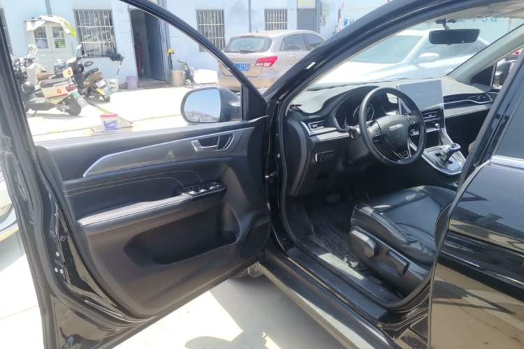 Used Haval M6 2023 PLUS 1.5T DCT Luxury Smart Connectivity Model Driver Seat