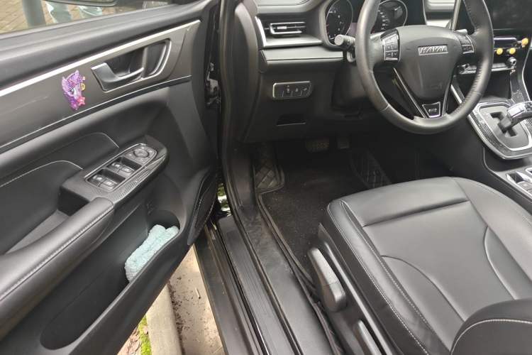 Used Haval M6 2023 PLUS 1.5T DCT Luxury Smart Connectivity Model Driver Seat