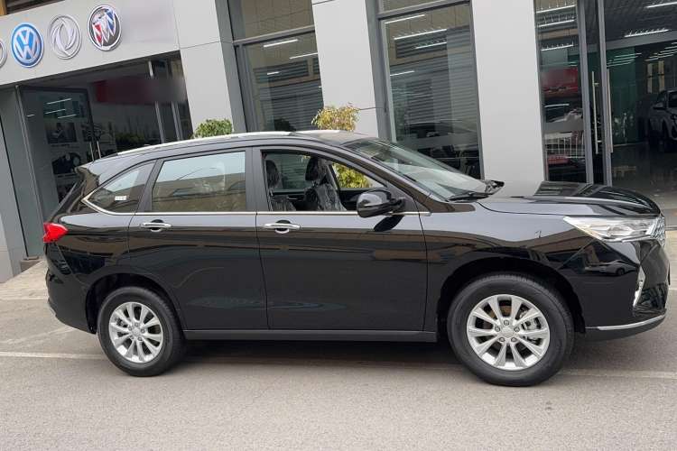 Used Haval M6 2023 PLUS 1.5T Manual Luxury Smart Connectivity Model Exterior 2