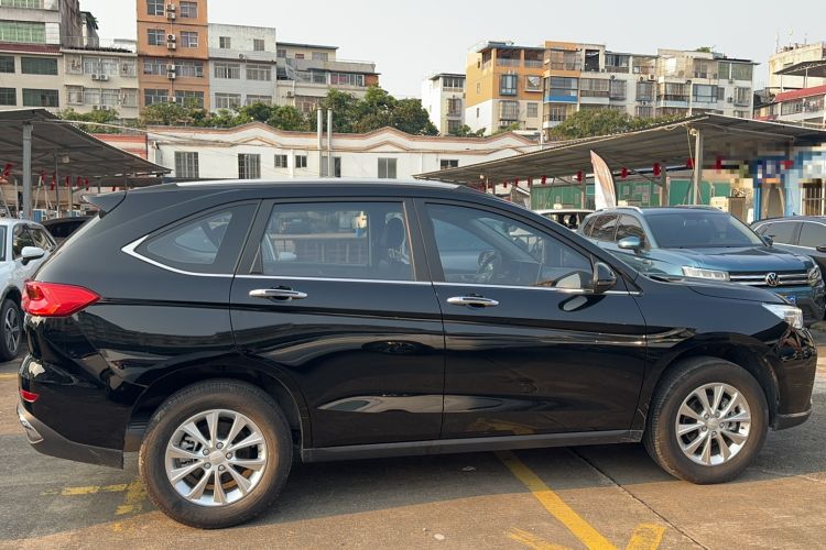 Used Haval M6 2023 PLUS 1.5T DCT Luxury Smart Connectivity Model Exterior 2