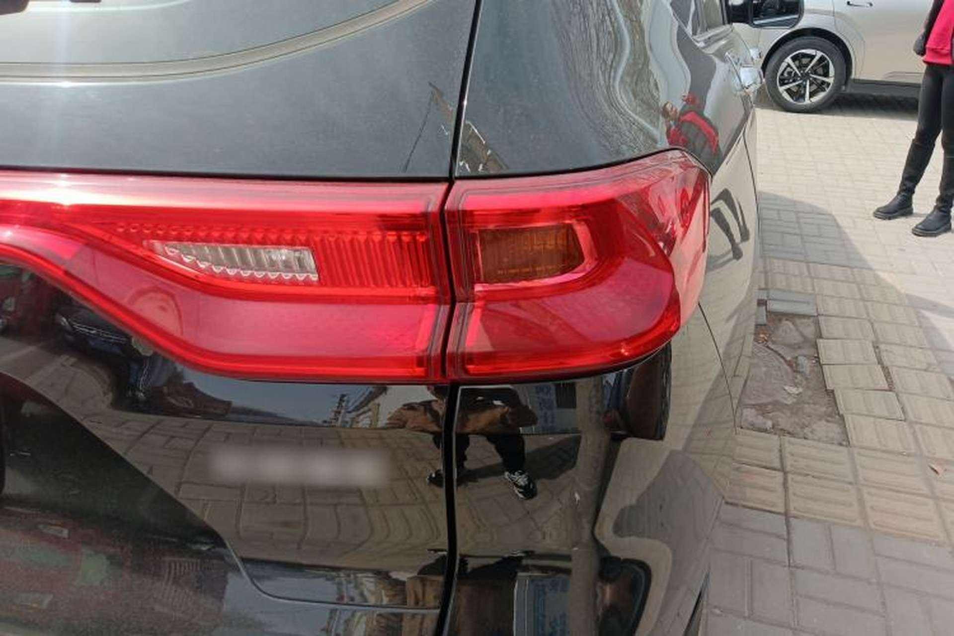 Used Haval M6 2023 PLUS 1.5T DCT Luxury Smart Connectivity Model Exterior 3