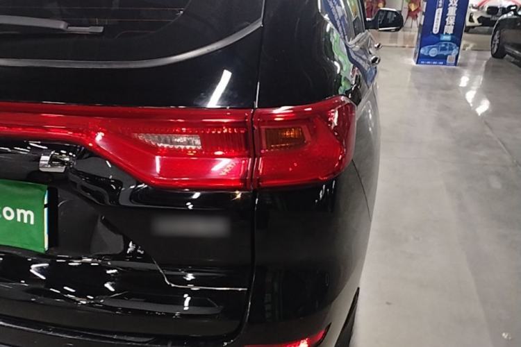 Used Haval M6 2023 PLUS 1.5T DCT Luxury Smart Connectivity Model Exterior 3