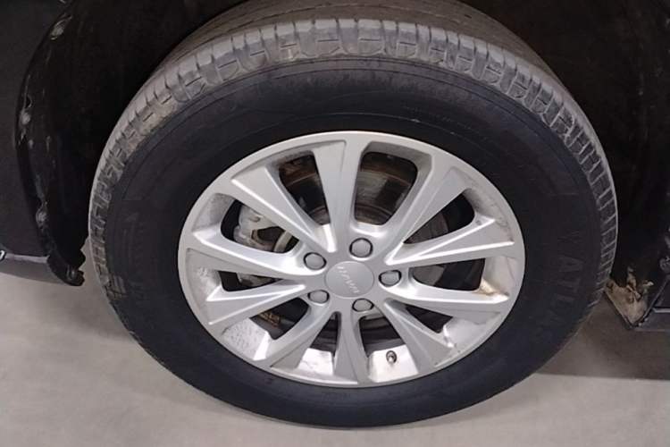 Used Haval M6 2023 PLUS 1.5T DCT Luxury Smart Connectivity Model Exterior 4