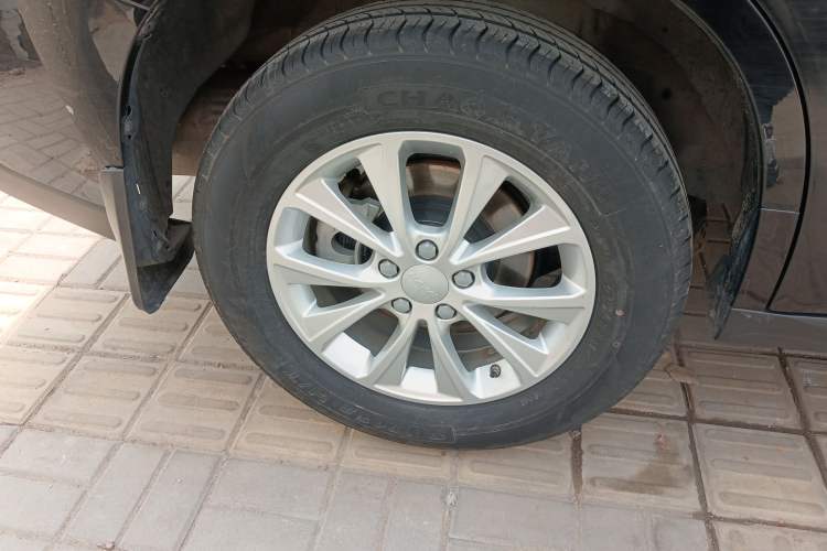 Used Haval M6 2023 PLUS 1.5T DCT Luxury Smart Connectivity Model Exterior 5