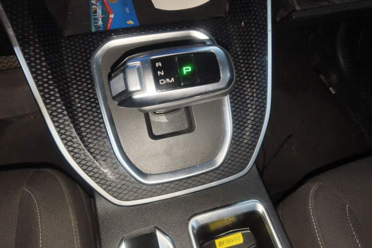 Used Haval M6 2023 PLUS 1.5T DCT Elite Smart Connectivity Model Gear Lever