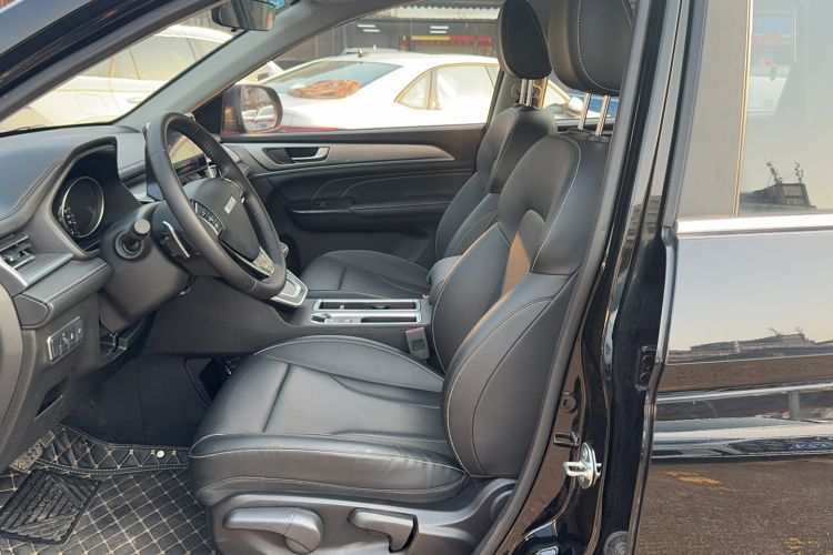Used Haval M6 2023 PLUS 1.5T DCT Luxury Smart Connectivity Model Interior 1