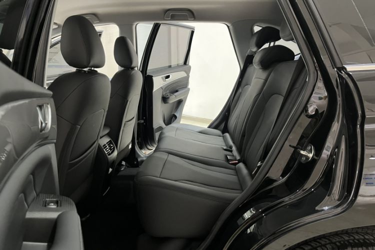 Used Haval M6 2023 PLUS 1.5T DCT Elite Smart Connectivity Model Interior 7