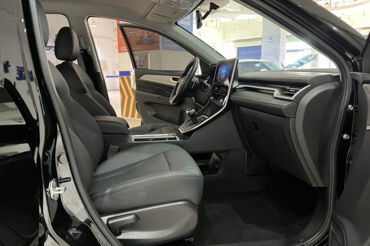 Used Haval M6 2023 PLUS 1.5T DCT Elite Smart Connectivity Model Interior 9