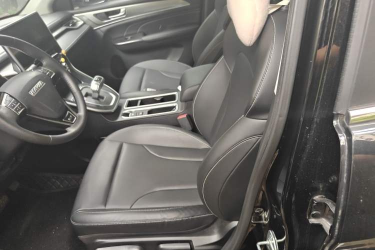 Used Haval M6 2023 PLUS 1.5T DCT Luxury Smart Connectivity Model Left Front Seat