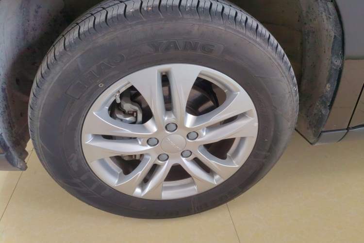 Used Haval M6 2023 PLUS 1.5T DCT Elite Smart Connectivity Model Left Front Wheel Hub