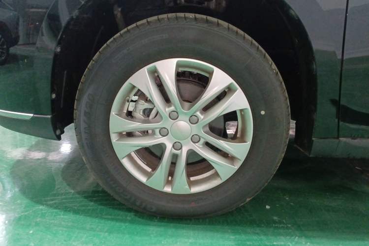 Used Haval M6 2023 PLUS 1.5T Manual Elite Smart Connectivity Model Left Front Wheel Hub