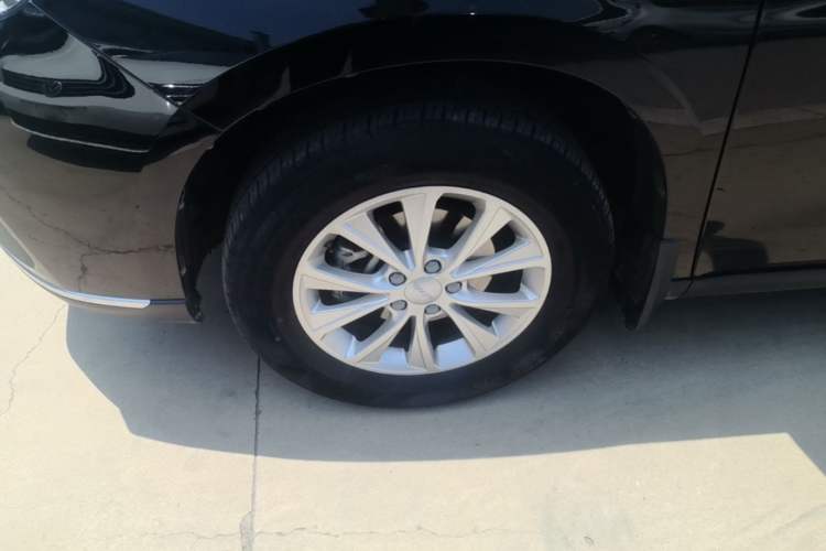 Used Haval M6 2023 PLUS 1.5T DCT Luxury Smart Connectivity Model Left Front Wheel Hub