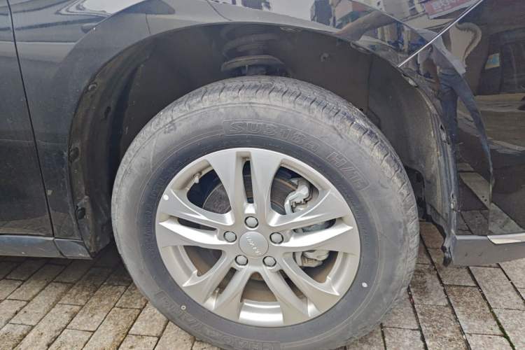 Used Haval M6 2023 PLUS 1.5T Manual Elite Smart Connectivity Model Right Front Wheel Hub