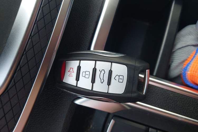 Used Haval M6 2023 PLUS 1.5T DCT Elite Smart Connectivity Model Vehicle Key