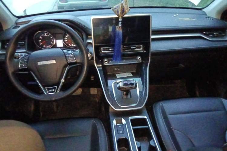 Used Haval M6 2023 PLUS 1.5T DCT Luxury Smart Connectivity Model Interior 2