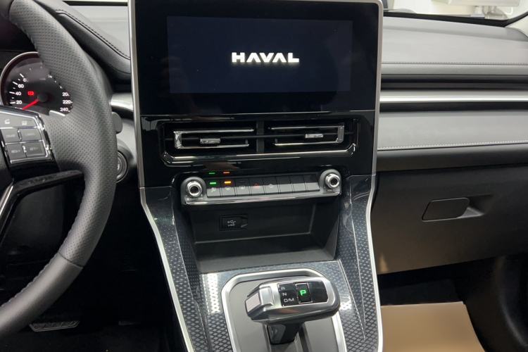 Used Haval M6 2023 PLUS 1.5T DCT Luxury Smart Connectivity Model Audio And AC Panel