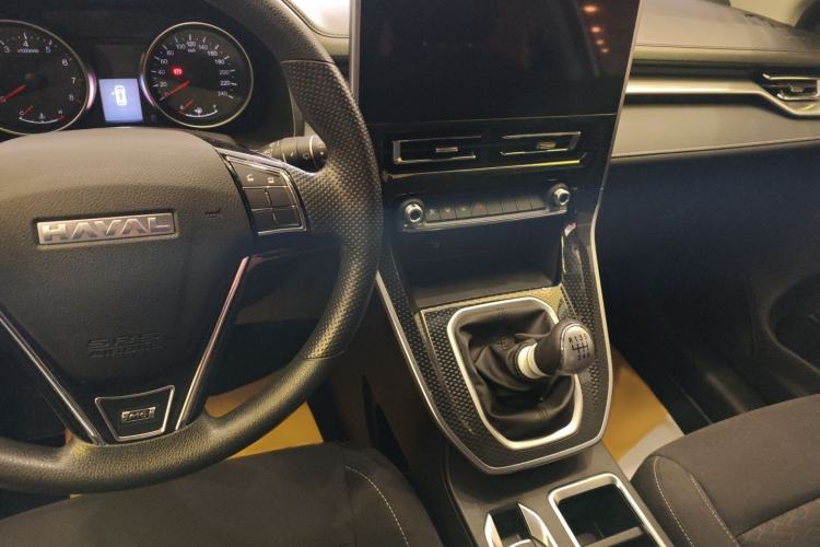 Used Haval M6 2023 PLUS 1.5T Manual Elite Smart Connectivity Model Audio And AC Panel