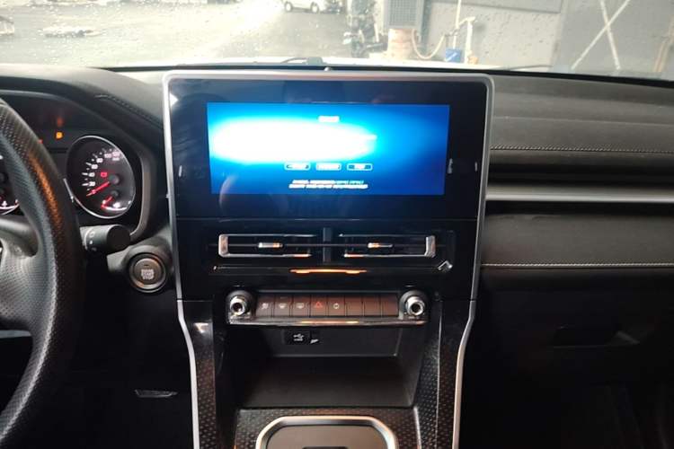 Used Haval M6 2023 PLUS 1.5T DCT Luxury Smart Connectivity Model Audio And AC Panel