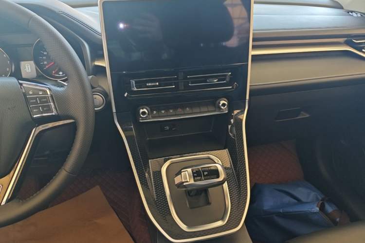 Used Haval M6 2023 PLUS 1.5T DCT Luxury Smart Connectivity Model Audio And AC Panel